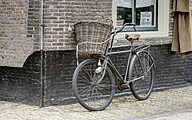 PM Antique bicycle